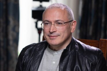 Где сейчас Михаил Ходорковский в 2025 ? Куда делся и пропал ?