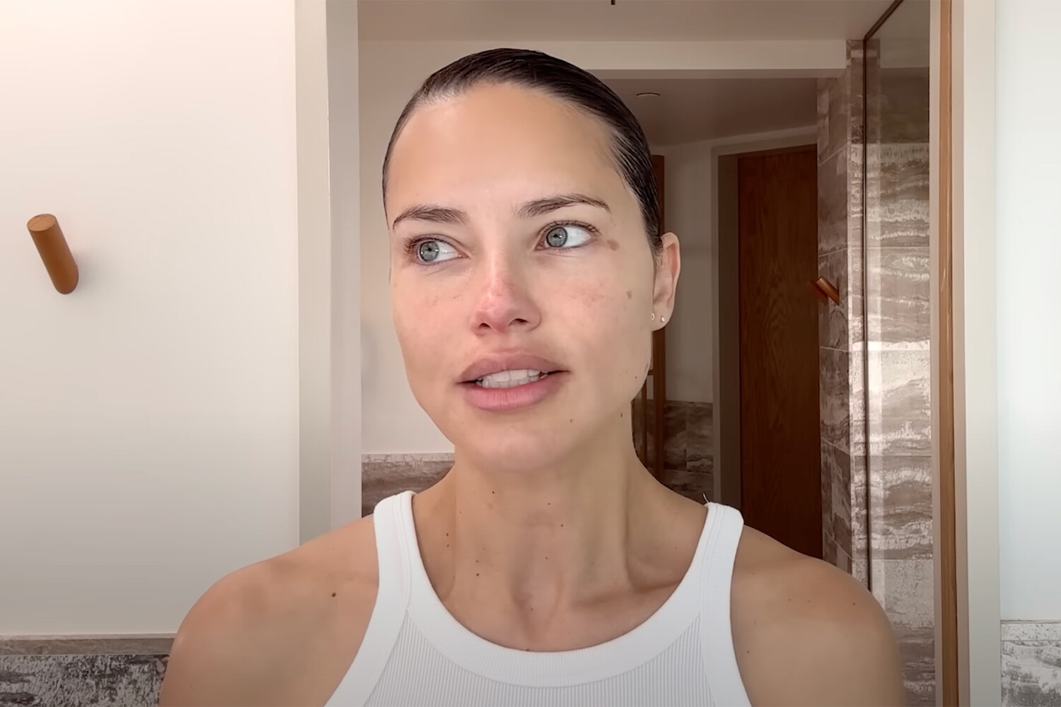 Что делает Адриана Лима  — как выглядит в 2025 году