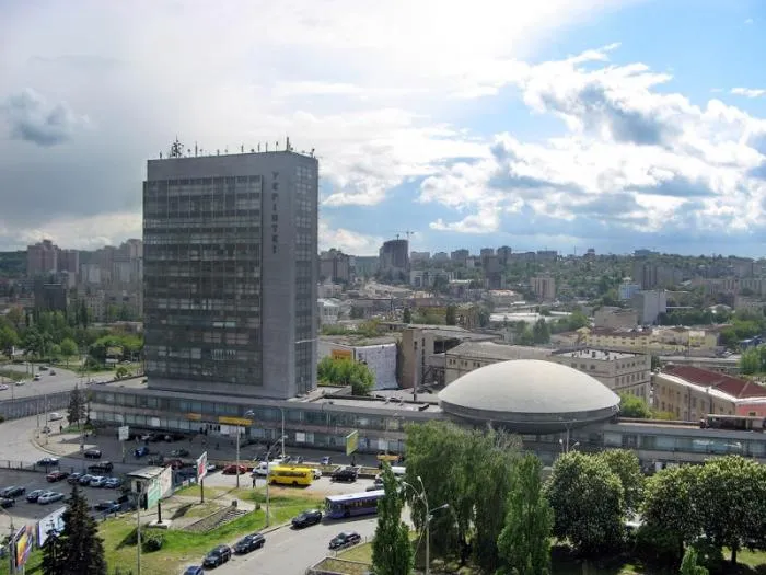 Будівля НЛО (УкрІНТЕІ) / фото Вікіпедії