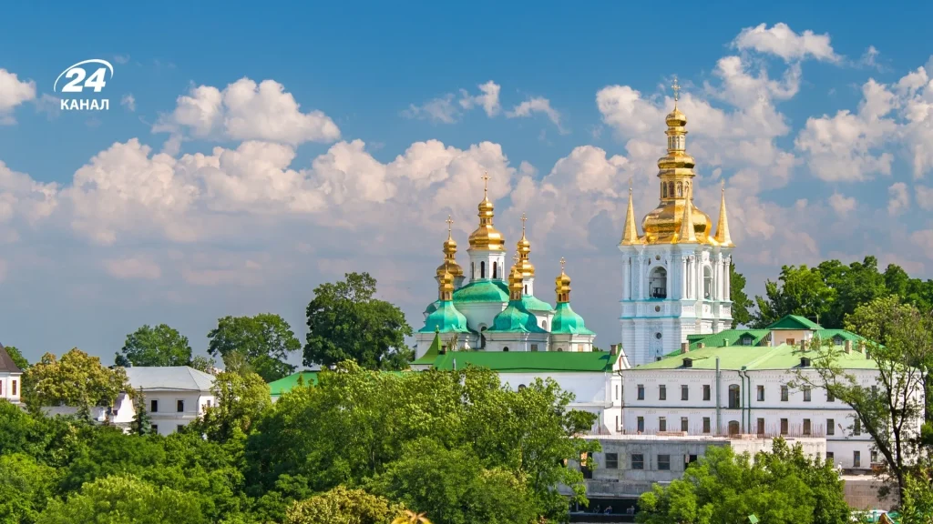 Києво-Печерська лавра / фото Canva